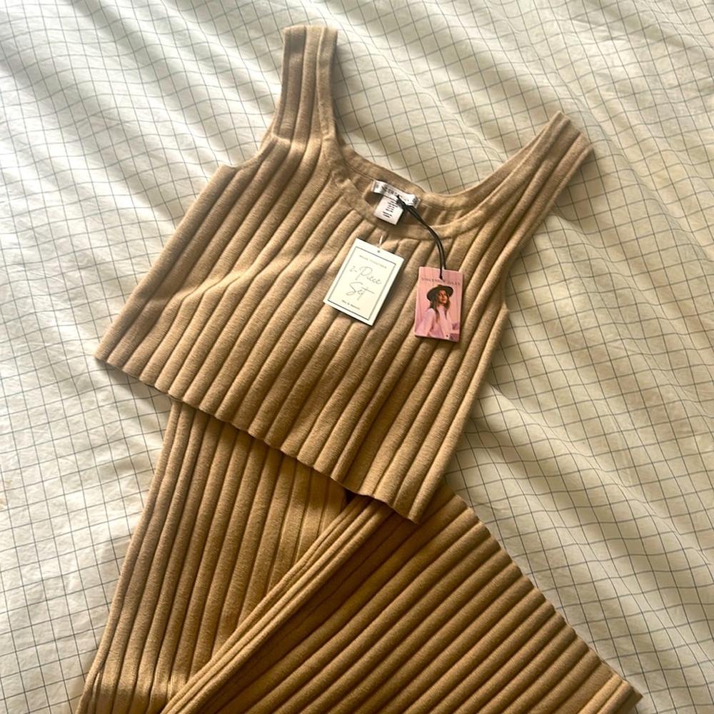 Sincerely Jules 2-piece set.